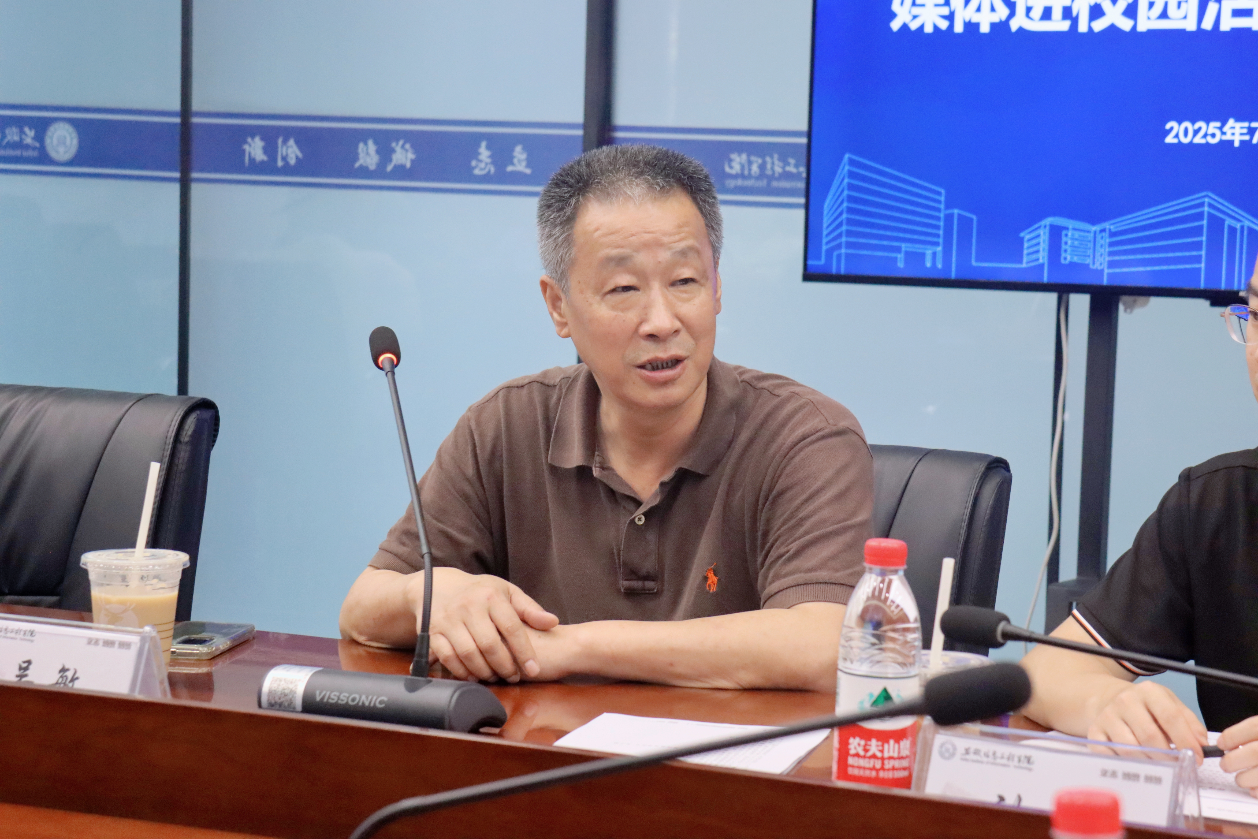 retouch_2025070409351285.jpg retouch_2025070409351285.jpg