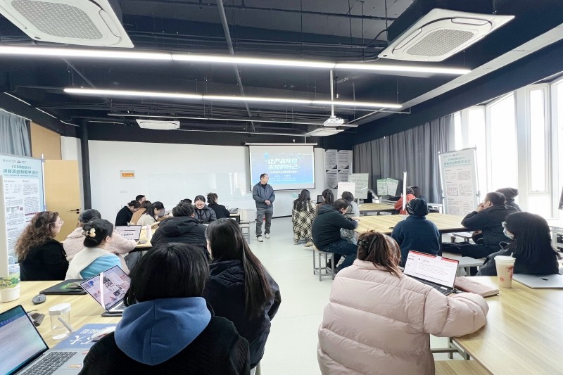 主讲嘉宾.jpg 主讲嘉宾.jpg